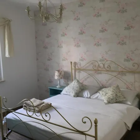 Apartment Gemuetliche In Stoja Mit Moebliertem Balkon *
